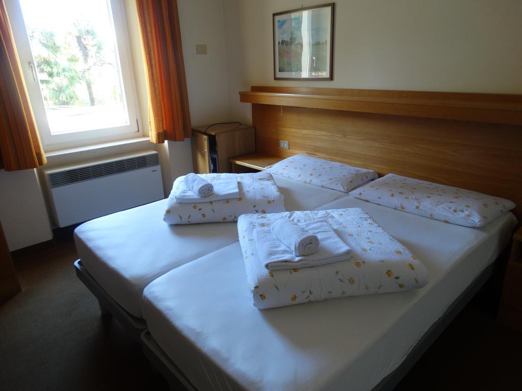 Garni Ischia Bed & Breakfast Torbole Sul Garda Exterior photo
